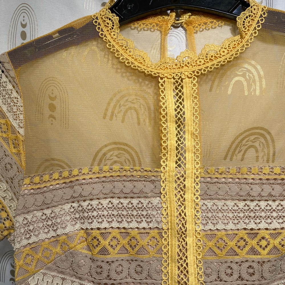 Francesca's Collections Yellow and Cream Lace Midi Dress - Picture 6 of 13
